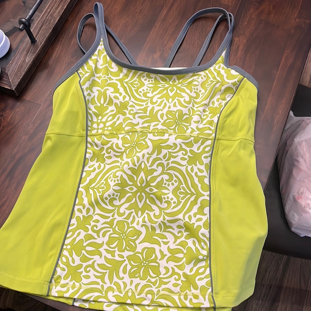 Lands’ End green and white tankini top. Size 16